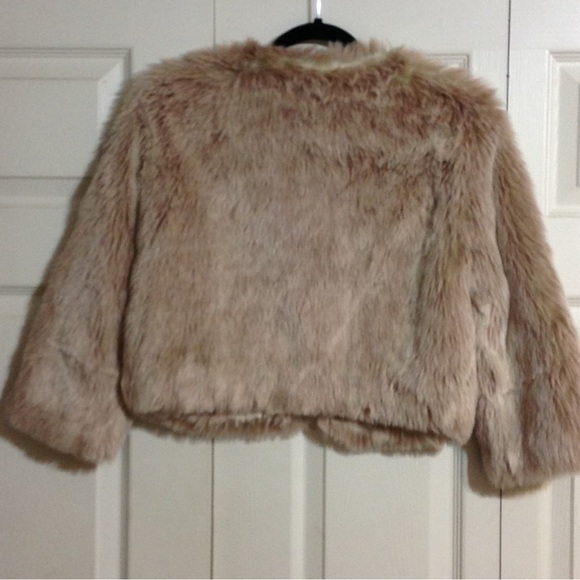BEBE Size Medium Blush Faux Fur Cropped Jacket Lined Long Sleeve Cardigan - Picture 2 of 6